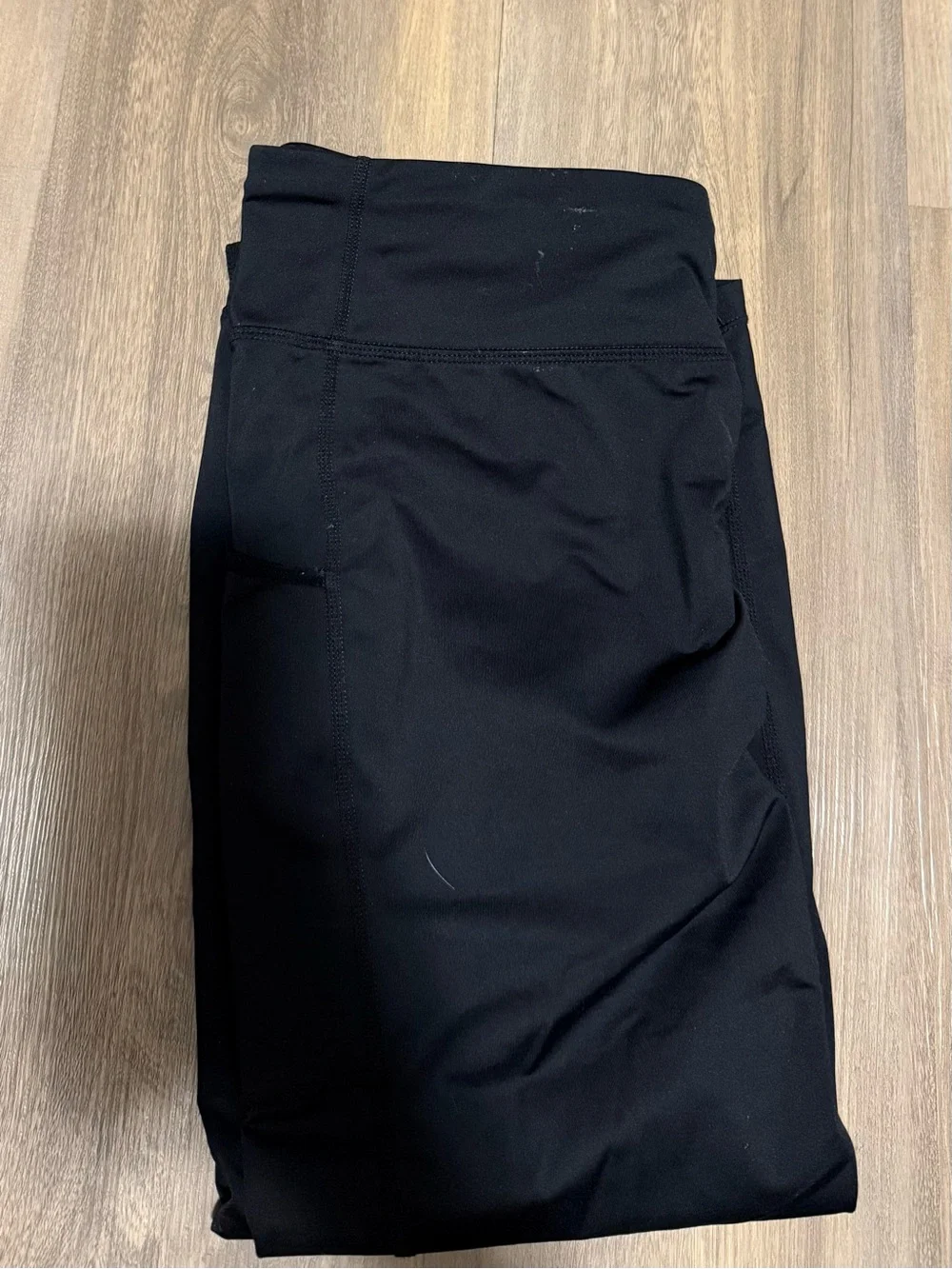 Nike Black Women's Cropped Leggings with Swoosh